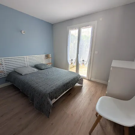 Villa Maison T5 110m² Avec Jardin Clos, Pres De La Plage, Animaux Acceptes, Parking - Fr-1-797-64 *