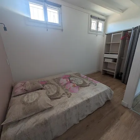 Villa Maison T5 110m² Avec Jardin Clos, Pres De La Plage, Animaux Acceptes, Parking - Fr-1-797-64 *